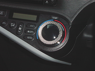 �A�N�A�@�I�[�g�G�A�R�����b�L�����O�@�n�b�`���O�J�b�g�����C���[�W