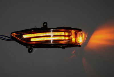 �C���v���b�T�@LED�h�A�~���[�E�C���J�[LED�����Y�@�_���C���[�W